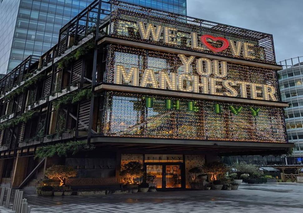Modern Trafford 1Br Apartment-Free Parking-Cinema Room Манчестер Экстерьер фото